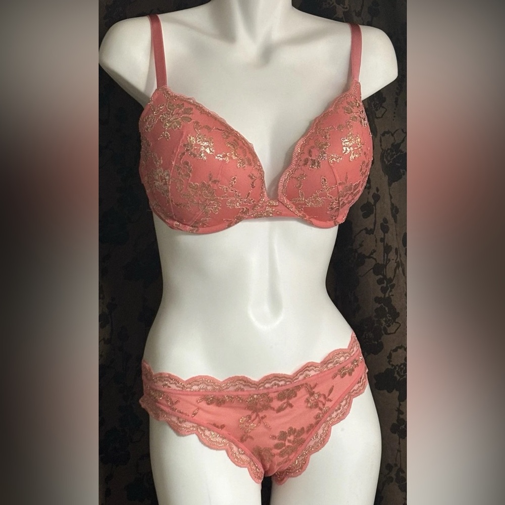 Victoria's Secret Coral Bra & Panty Set